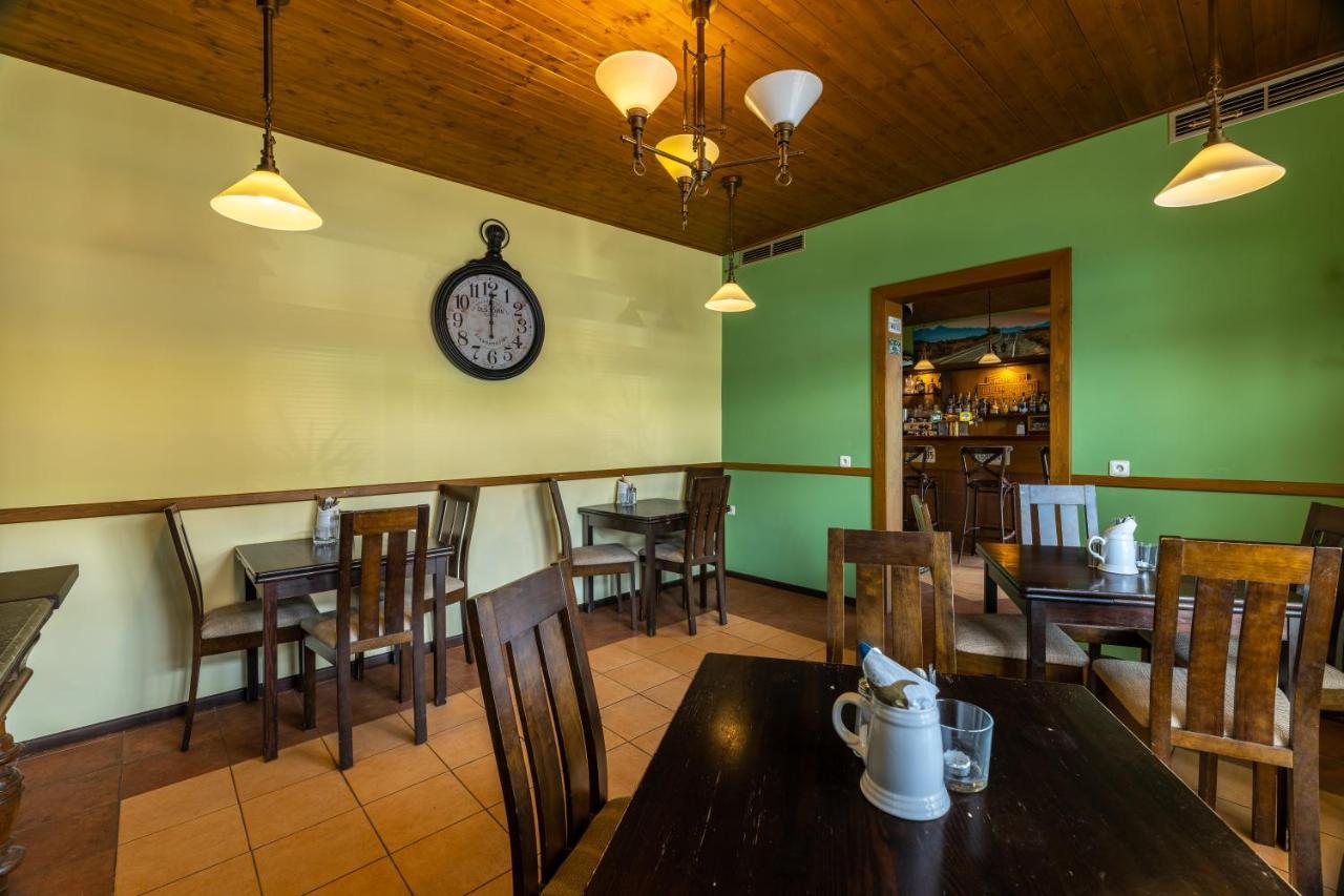 Penzion Rodos - Café Praha Exteriér fotografie
